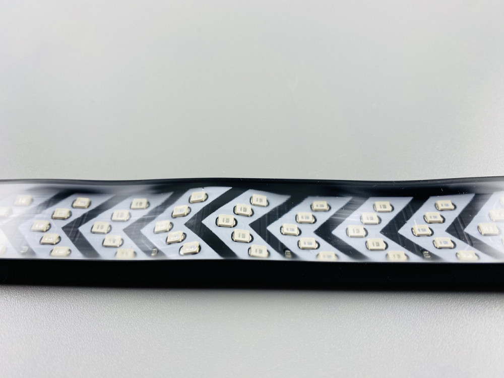 Led-стрічка в авто світлодіодна для додаткового освітлення, LED V стрічка стопи повороти автомобільні 12В-24В Мукачево - фото 2