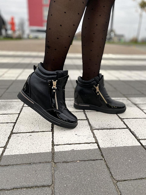 Жіночі снікерси Bosida чорні екошкіра платформа 36-39 ( -1) Коломыя - изображение 7