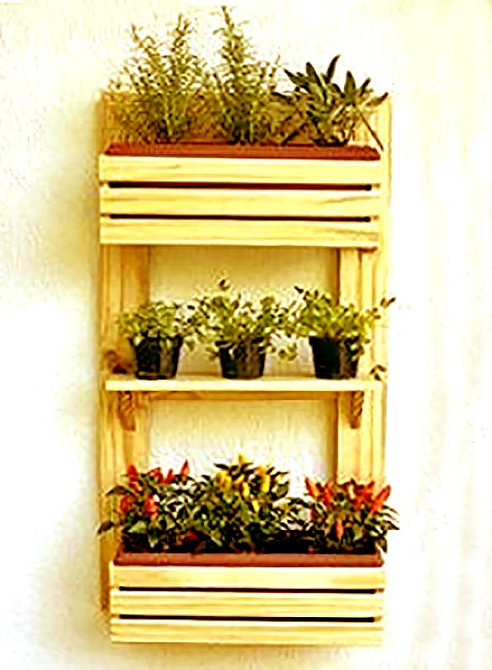Полка настенная для цветов 