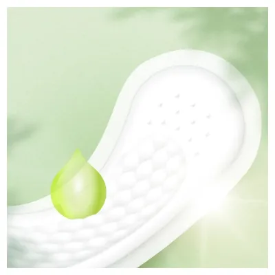 Ежедневные прокладки Naturella Сamomile Light 20 шт. (4015400240310) Винница