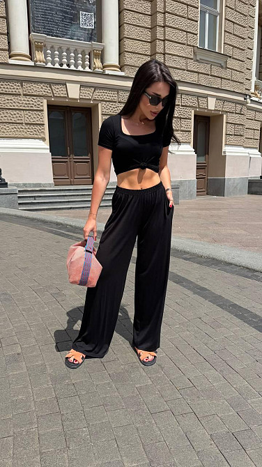 Жіночий трендовий костюм-двійка з м'якої натуральної тканини турецька віскоза Чорний Одеса - фото 1