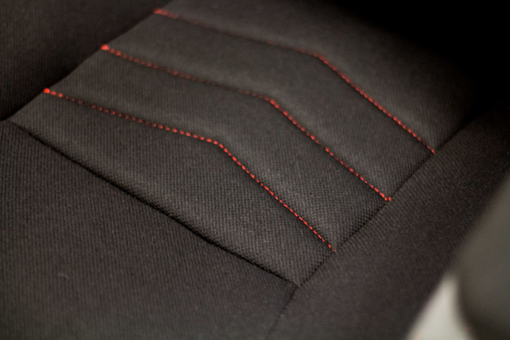 Крісло поворотне CAMARO чорне/червоне Киев - изображение 4