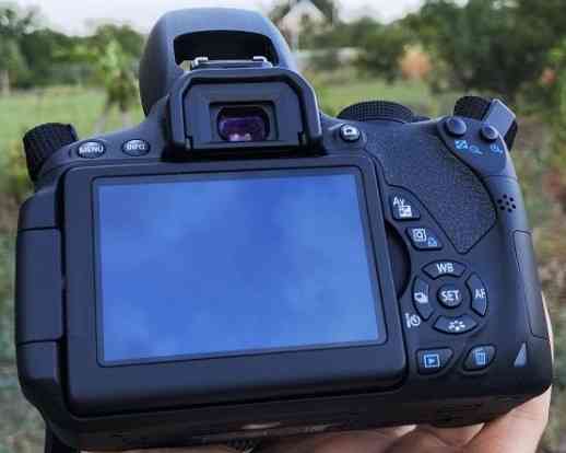 Фотоаппарат Зеркальный Canon 700D Сенсорный . Киев