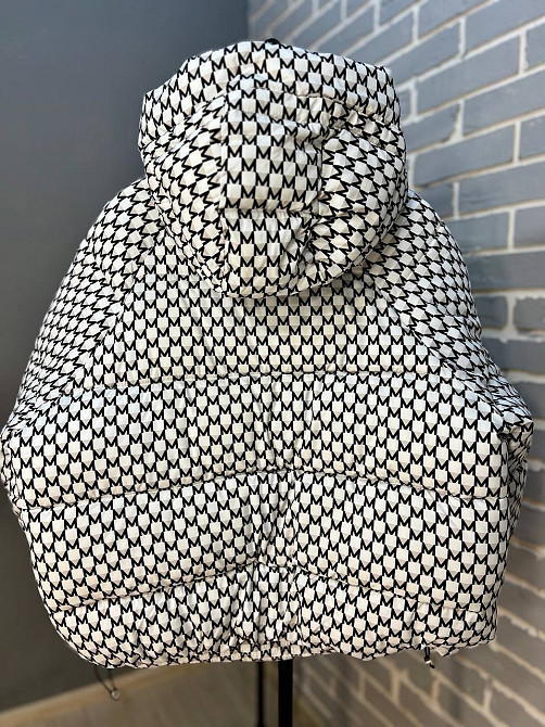 Куртка жіноча Lady Yep 9005 пуффер оверсайз принт літера М біла, білий, 44 Київ - фото 8