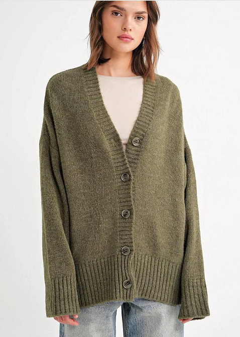 Женский базовый вязаный оверсайз кардиган на пуговицах Хаки Одесса - изображение 1