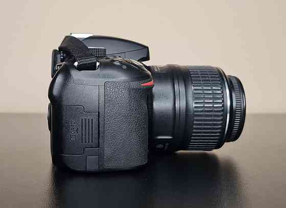 Дзеркальний фотоапарат Nikon D3200 + kit об'єктив 18-55 + сумка + SD 64GB + зарядка Клевань