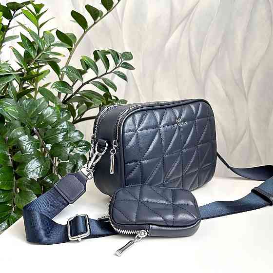 Брендовая женская сумка кросс боди. Женская черная сумка маленькая через плечо. 8862 Киев