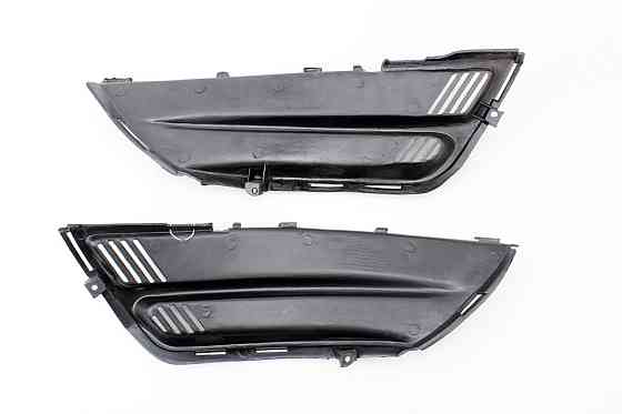 пластик - вставки бічні пластика заднього бокового к-кт 2шт Київ