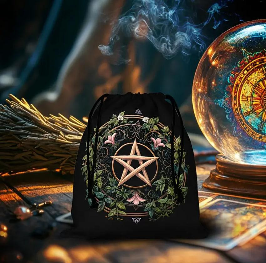 Мешочек из велюра для карт Таро или рун 