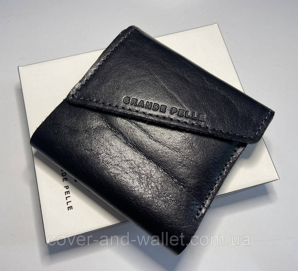 Маленький чоловічий гаманець із італійської шкіри чорного кольору на магніті Grande Pelle 910410 Київ - фото 10
