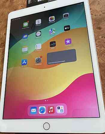 Планшет: iPad 8 Gen 128Gb. Wi-Fi iPad . АКБ 89%. Київ