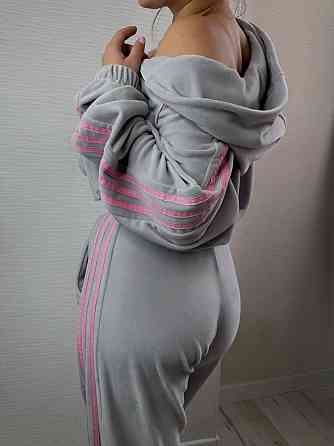 Женский стильный велюровый-плюшевый костюм двойка. Серый, 42/44 Одесса