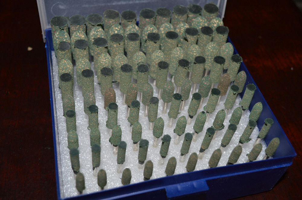 Набор вулканитовых (резиновых) шарошек для гравера 100 шт Полтава - изображение 1