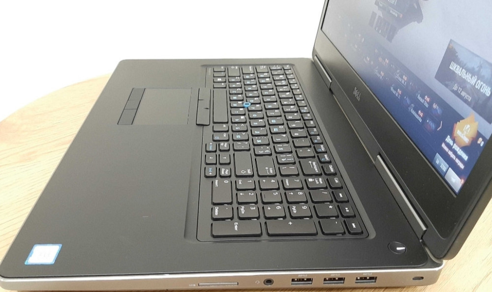 Ноутбук DELL 17