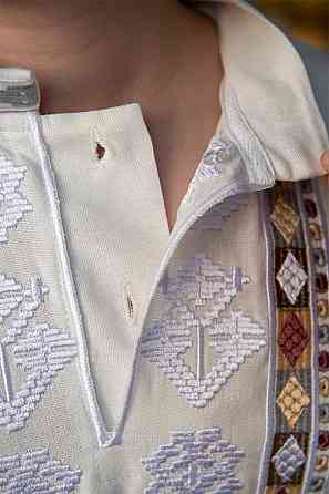 Вишиванка для хлопчиків із довгим рукавом лляна, молочна, топ Київ