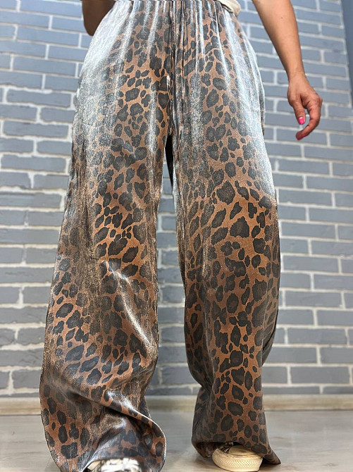 Брюки жіночі My fashion 1694 леопардовий принт palazzo широкі на резинці шовк one size коричневі, коричневий, one size Київ - фото 1