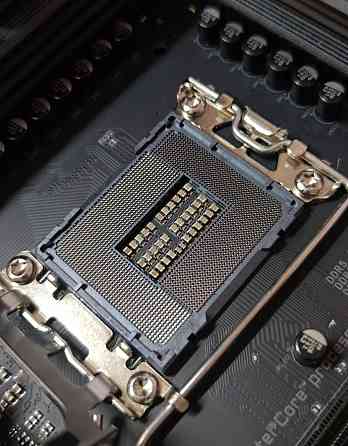 Материнська плата GIGABYTE Z790 AORUS Elite AX DDR5 Київ