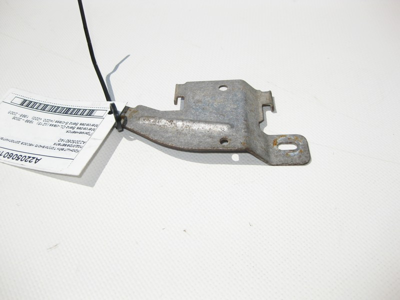 Mercedes-Benz  A2205060140 Кронштейн паливного насоса додаткового підігрівача S-Class W220 CL C215 Одесса - изображение 4