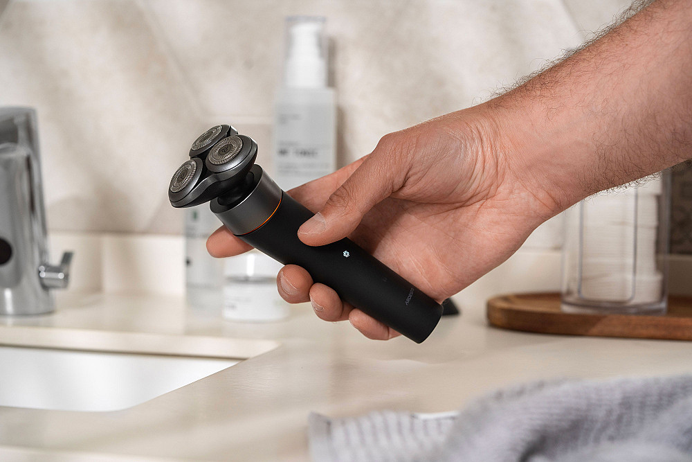 Бритва електр. ARDESTO роторна SHRR-B5WDR, 5Вт, бритв.головок-3, Li-Ion, сух.+волог., чорний Київ - фото 7