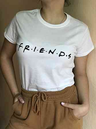 Женская футболка 100% хлопок с надписью FRIENDS Черновцы