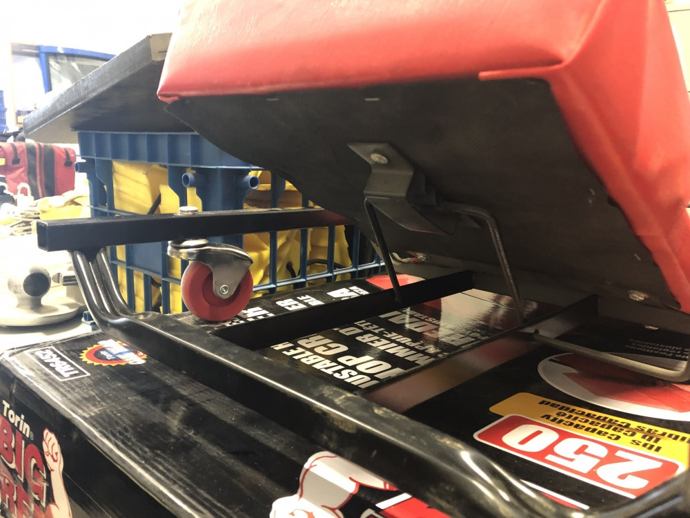 Лежак подкатной слесарный с подголовником TORIN TR6452 Чернигов - изображение 8