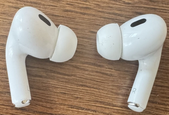 AirPods Pro 2 with MagSafe Case (USB‑C) ідеал. Київ - фото 3