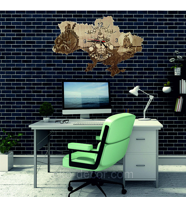 Деревянные настенные часы с подсветкой 