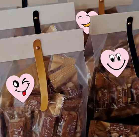 Наклейки-пломби у формі сердець 500 шт | Рожеві смайлик-стікери для подарунків, упаковки, коробок Київ