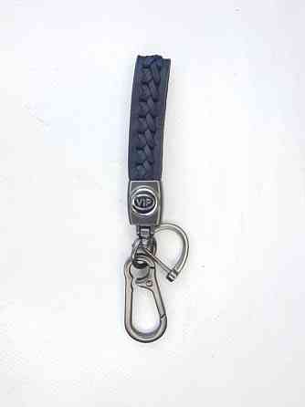 Брелок до ключів плетен з карабіном VIP Вінниця