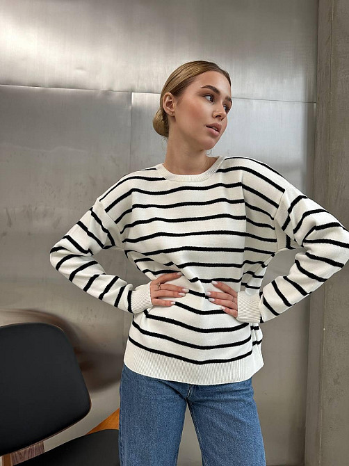Жіночий базовий смугастий светр оверсайз шерсть 70% акрил 30% Білий Одеса - фото 4