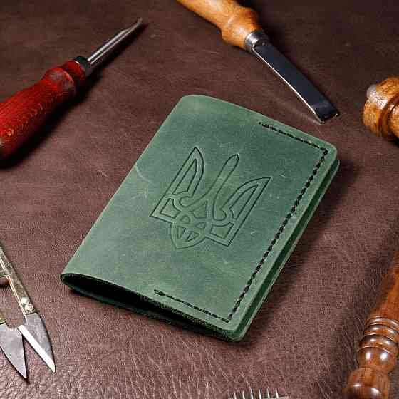 Паспортниця Тризуб Зелена шкіряна, стильний практичний чохол зі шкіри з тисненням, обкладинка на паспортMasterSem Київ