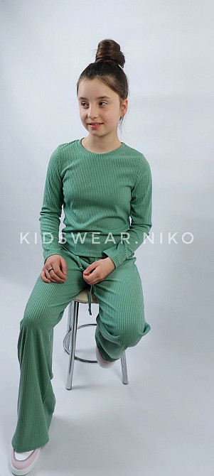 Детский  костюм для девочек в зеленом цвете 134,140 Николаев - изображение 1