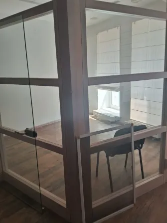 Продам офіс 475м, open-space та кілька кабинетів. Ремонт, меблі, скляні перегородки, 2 поверх, свій вхід з охороною, своя парковка Дніпро - фото 10