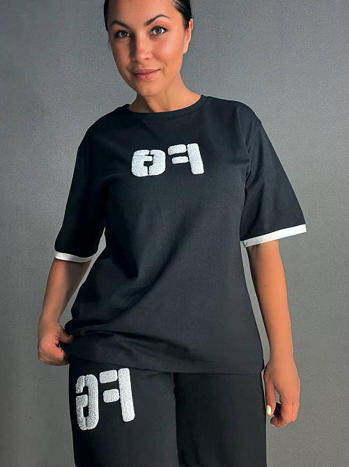 Костюм женский CAPPITONE 101190 оверсайз футболка с нашивкой FG и брюки палаццо на резинке черный, черный, S Киев - изображение 2