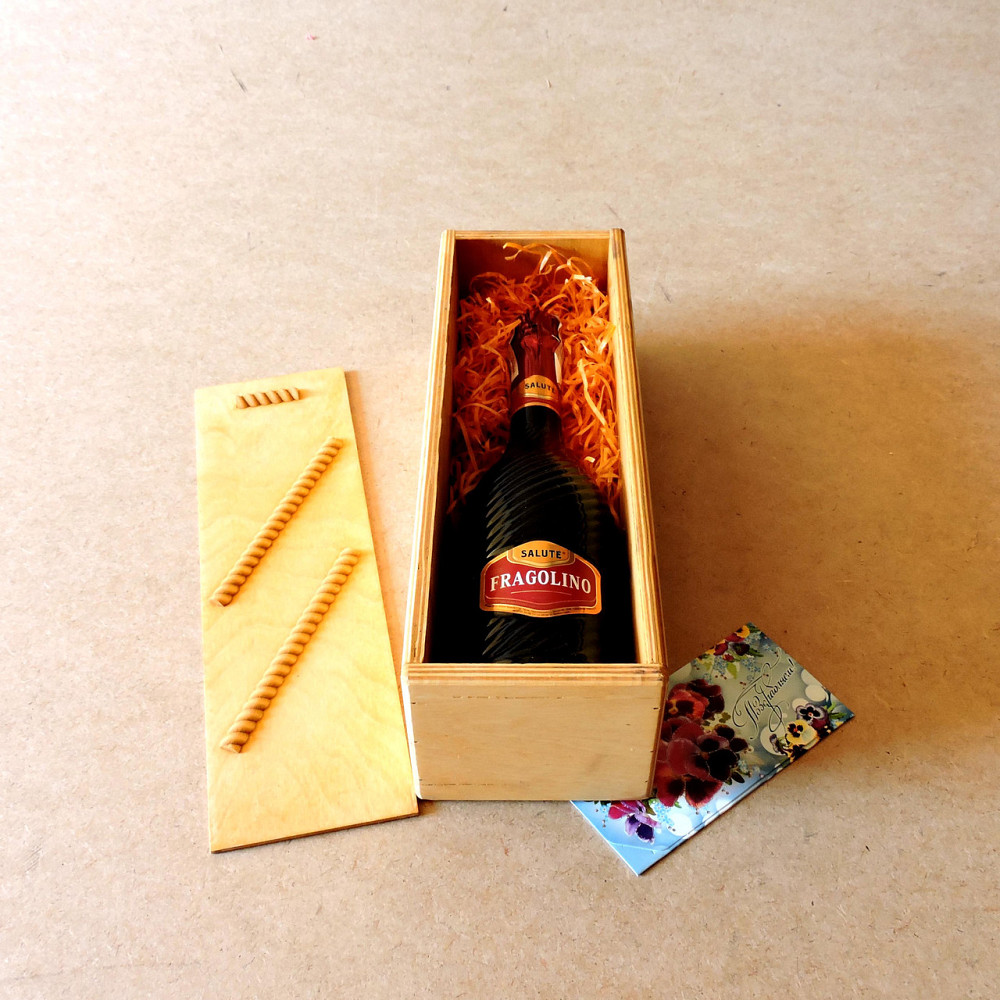 Подарочная коробка 