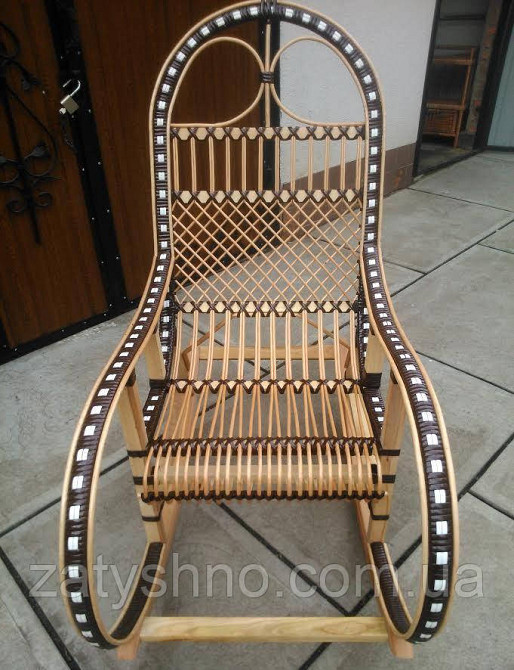 Крісло гойдалка коричнева з ротангом Київ - фото 4