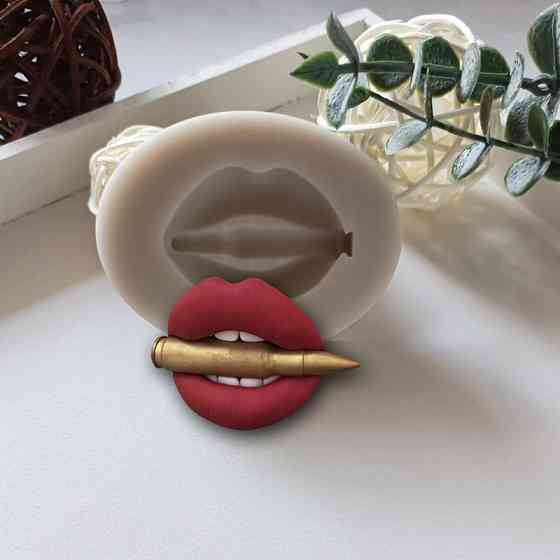 Форма силиконовая Губы 66 мм серый Киев