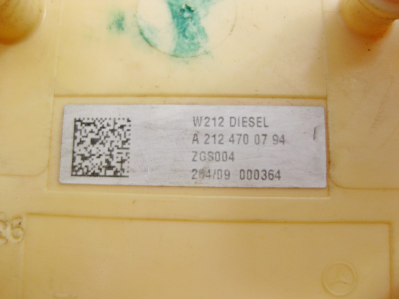 Mercedes-Benz  A2124700794 Кріпильна пластина з датчиком рівня палива в баку зліва E-Class W212 CLS C218 Одеса - фото 4