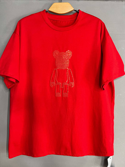 Футболка жіноча A-N 2396 оверсайз з ведмедиком та блискітками, червоний, one size Київ - фото 14