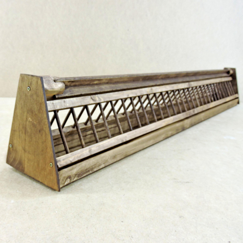 Деревянная кормушка для голубей 