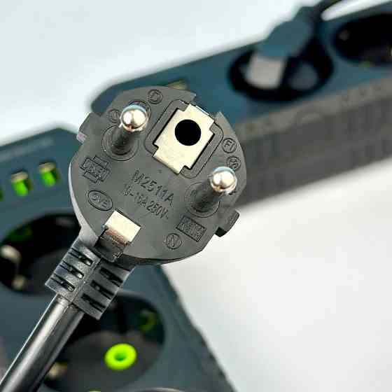 Сетевой фильтр-удлинитель 4 розеток 3USB 2500W 6 метра UA Вінниця