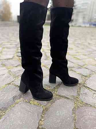 Valiente Чоботи жіночі VALIENTE чорні натуральна замша высота 45 см обхват голени 36-39 см кабл Коломия