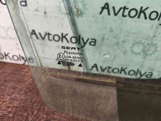 Скло передніх дверей праве Seat Leon 1998-2005 Ковель