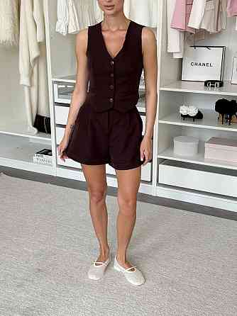 Жіночий базовий костюм-двійка: жилет і шорти костюмка Шоколад, 46/48 Одеса