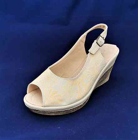 Жіночі Сандалії Босоніжки на Танкетці Платформа Бежеві Літні (розміри: 36,37,38,39,40,41) — 75-5 Дніпро