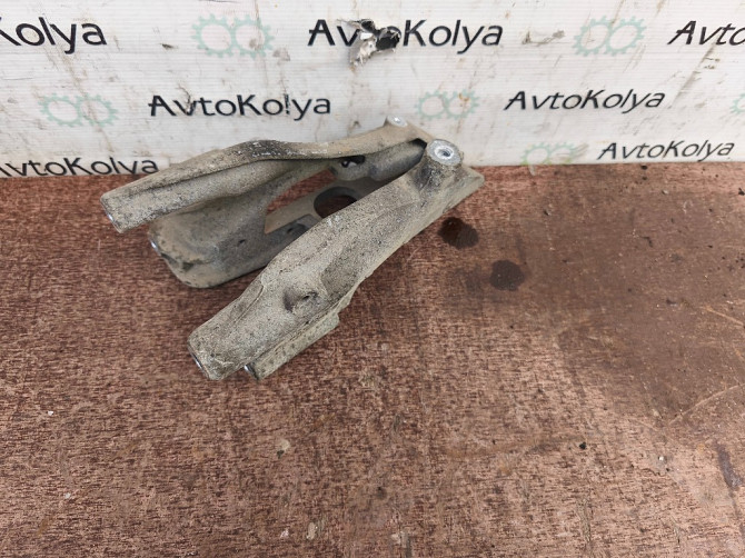 Кронштейн (опора) двигуна задній VW T5 T6 2.0 tdi 2003-2019 (7E0199370L) Ковель - фото 1