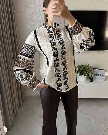 Жіноча сучасна вишиванка з вишитими рукавами бавовна 50 Одеса