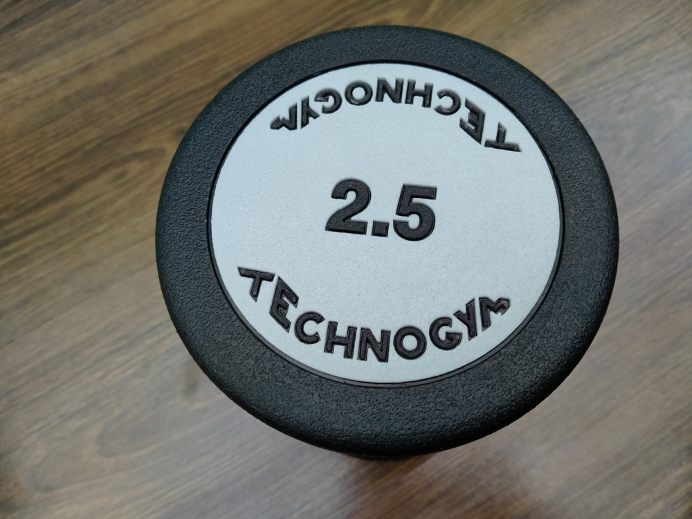 Гантель 2.5 кг цельная полиуретановая TECHNOGYM Киев - изображение 5