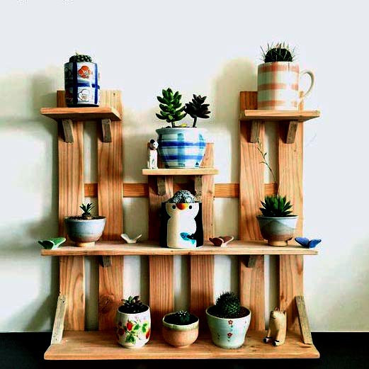 Полка настенная для цветов 