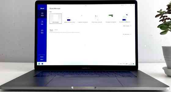 Ноутбук MacBook Pro 15 " Radeon Pro 555 (2018) Retina P3 ,16/256Gb. M2 . Київ